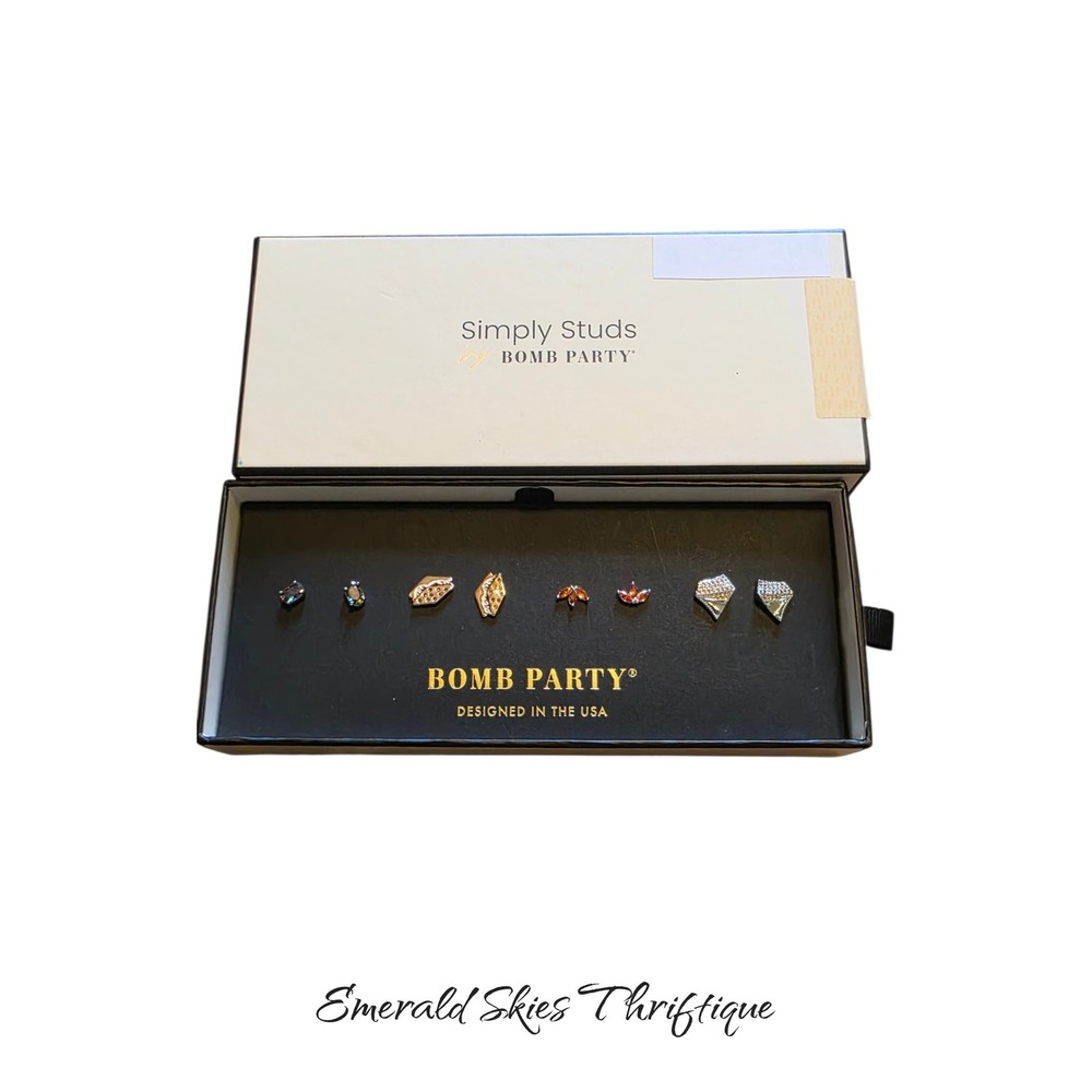 Simply studs bomb party Cozy By The Campfire New In Box 2023 set earrings